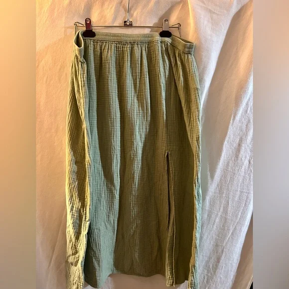 J. Crew Light Green Sage Skirt Side Slit XL Soft Gauze Midi Pockets - Picture 1 of 5